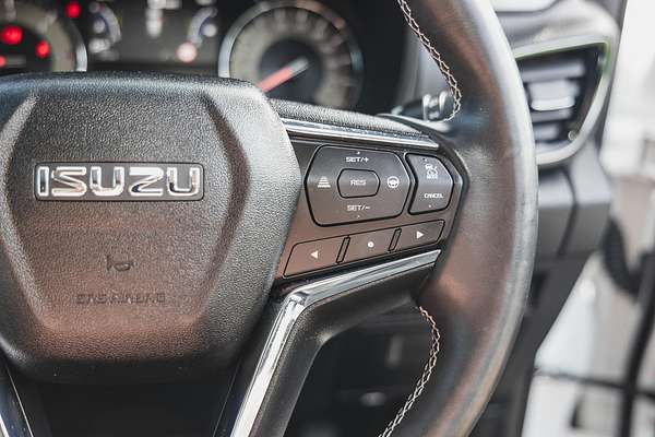 2023 Isuzu MU-X LS-T