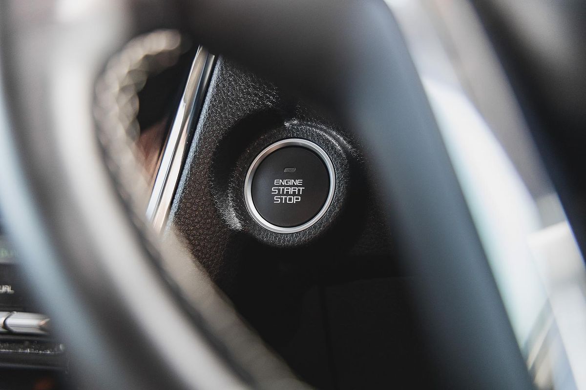 2023 Isuzu MU-X LS-T