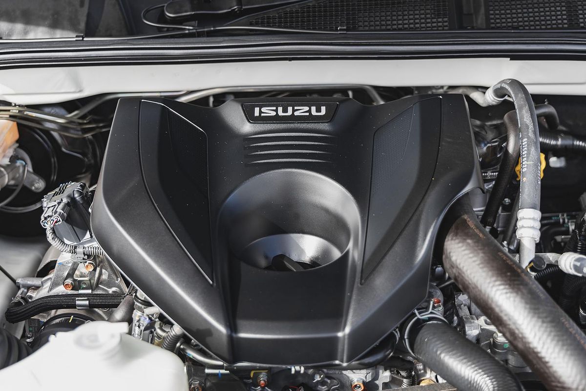 2023 Isuzu MU-X LS-T