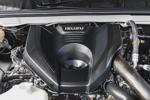 2023 Isuzu MU-X LS-T