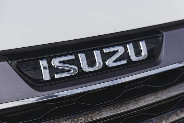 2023 Isuzu MU-X LS-T