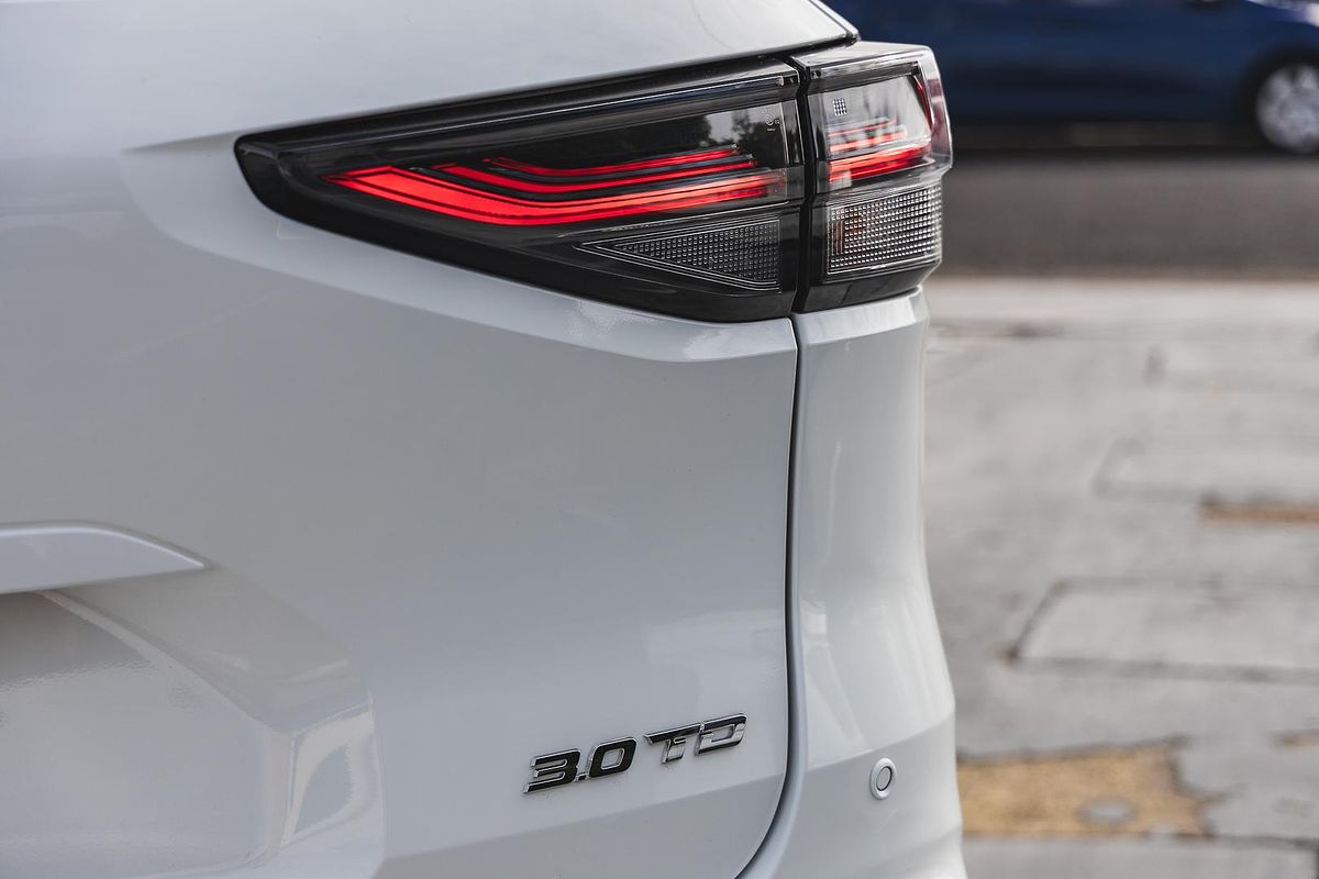 2023 Isuzu MU-X LS-T