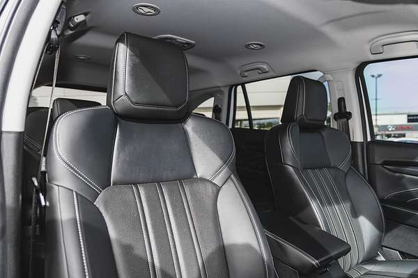 2023 Isuzu MU-X LS-T