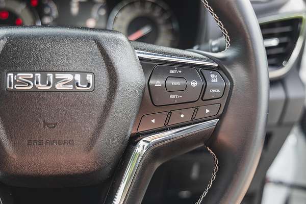 2023 Isuzu MU-X LS-T