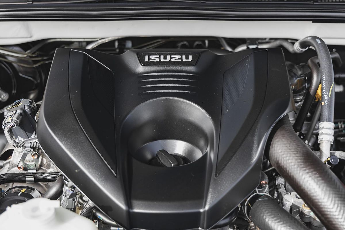 2023 Isuzu MU-X LS-T