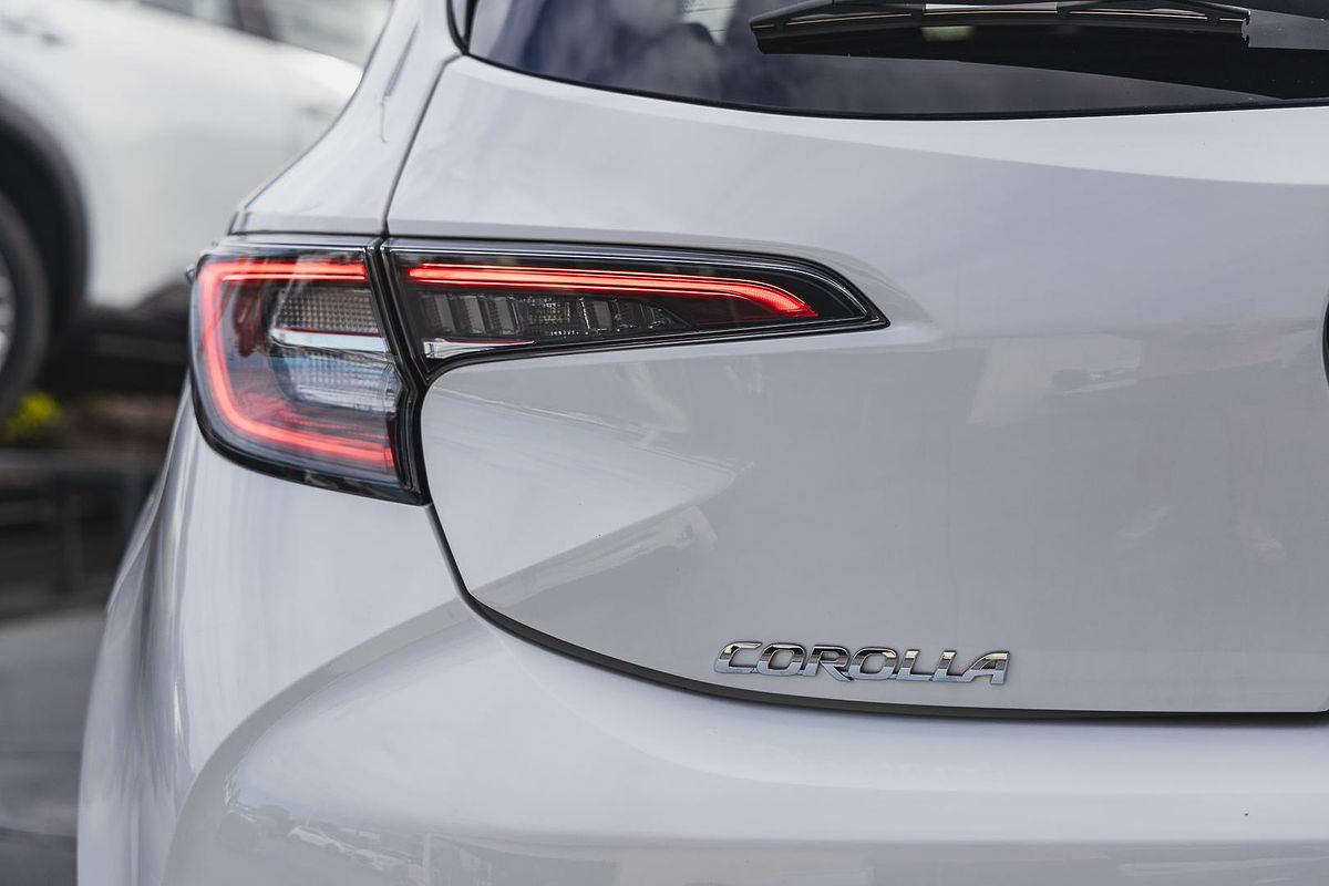 2020 Toyota Corolla Ascent Sport Hybrid ZWE211R