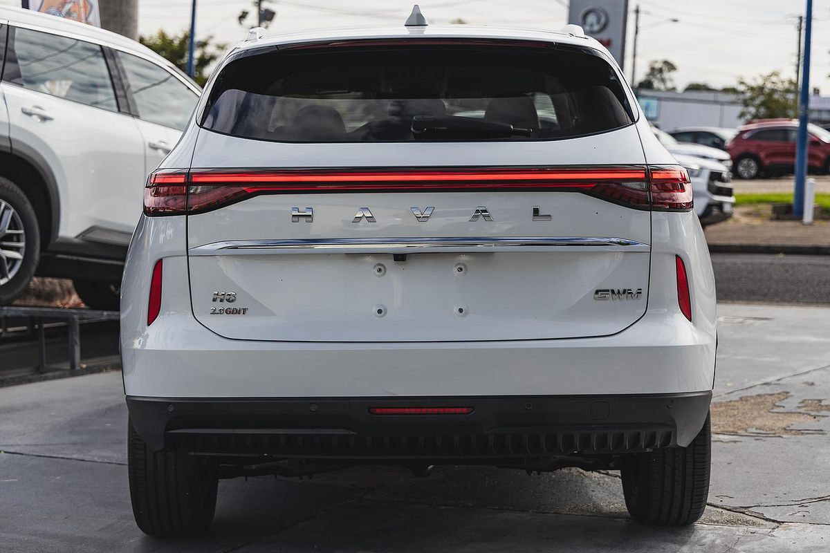 2022 GWM H6 Lux B01