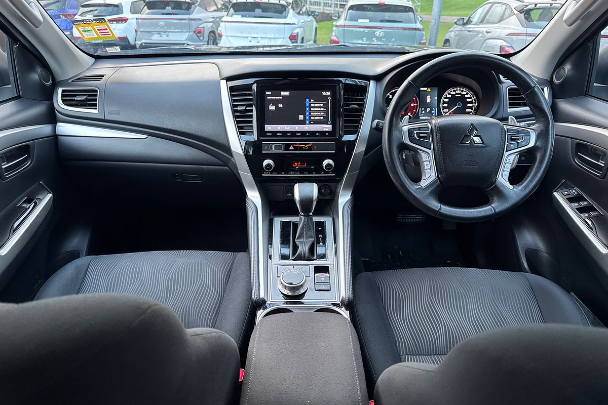 2023 Mitsubishi Pajero Sport GLS QF