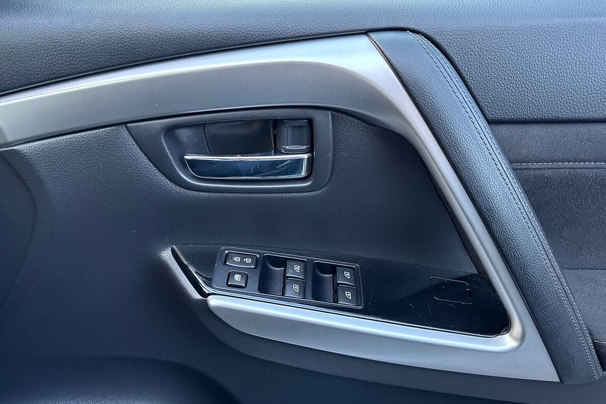 2023 Mitsubishi Pajero Sport GLS QF