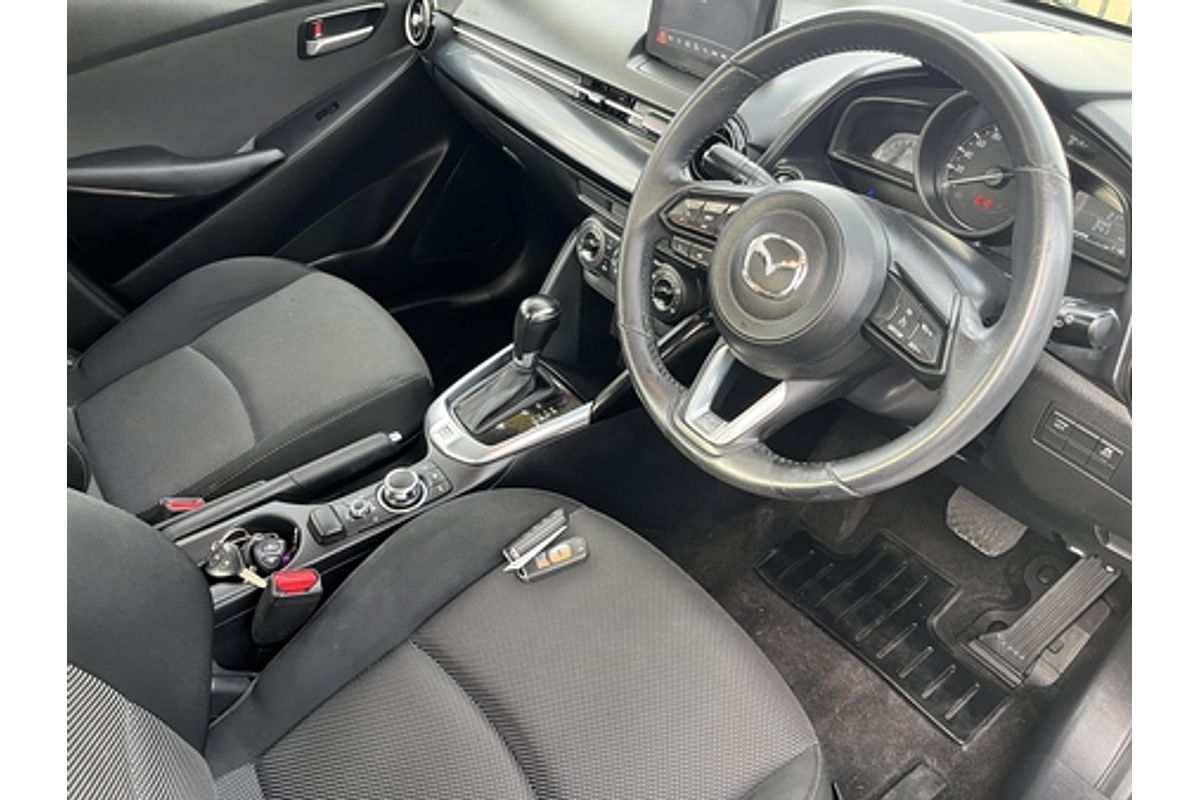2017 Mazda 2 Maxx DL Series