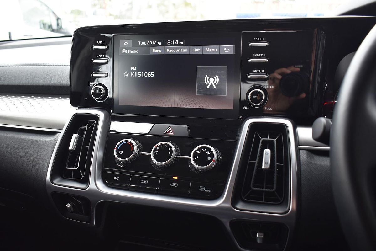 2023 Kia Sorento S MQ4