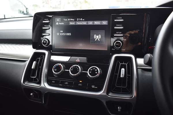 2023 Kia Sorento S MQ4