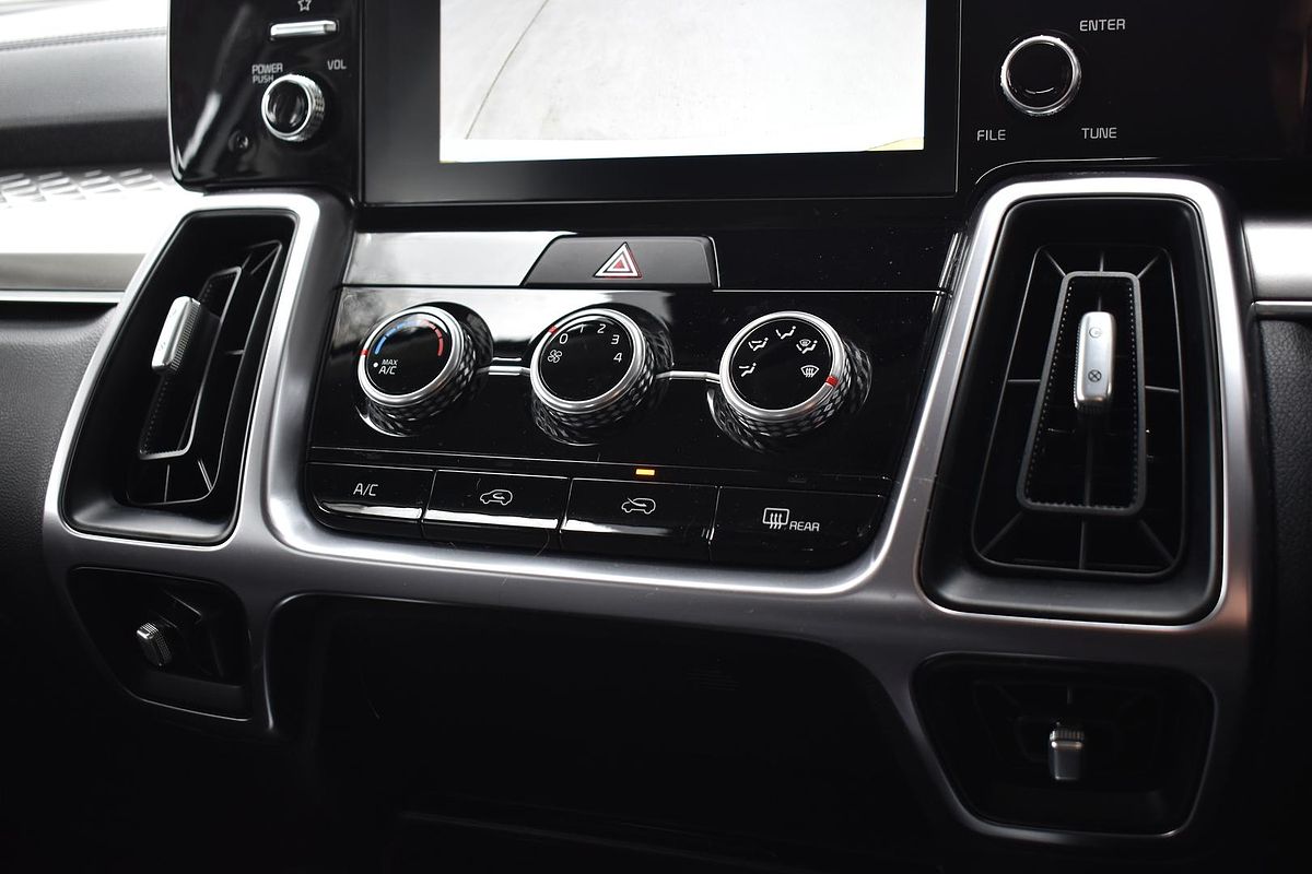 2023 Kia Sorento S MQ4