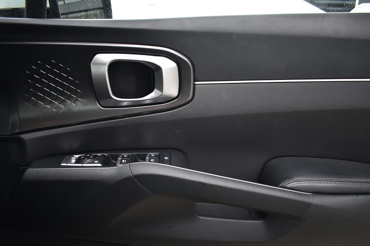 2023 Kia Sorento S MQ4