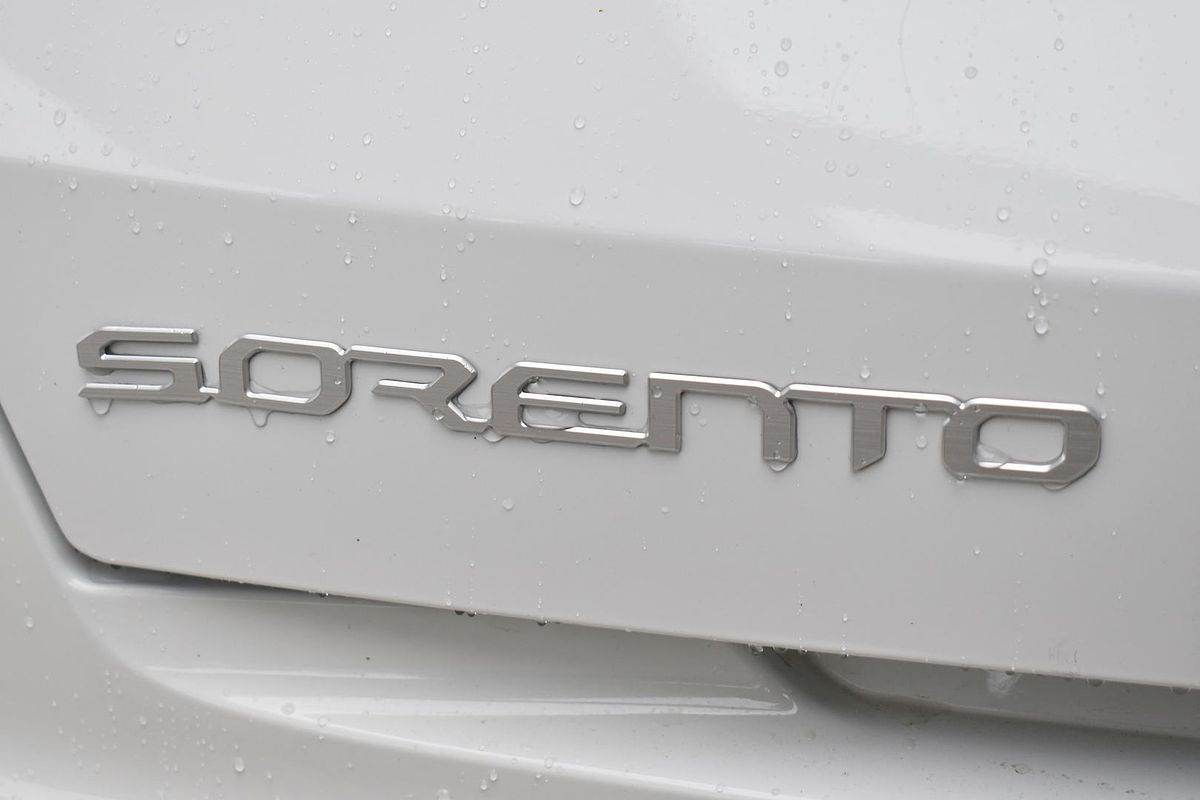 2023 Kia Sorento S MQ4