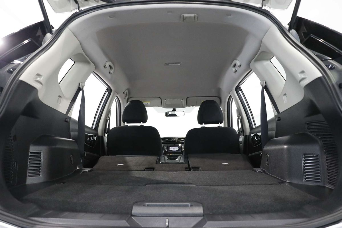 2022 Nissan X-TRAIL ST T32
