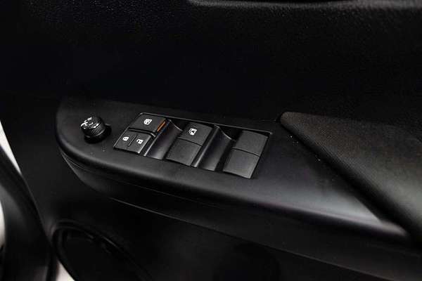 2020 Toyota Hilux SR GUN126R 4X4