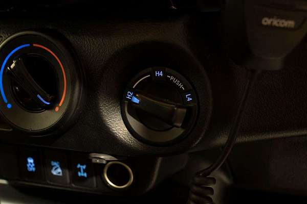 2020 Toyota Hilux SR GUN126R 4X4