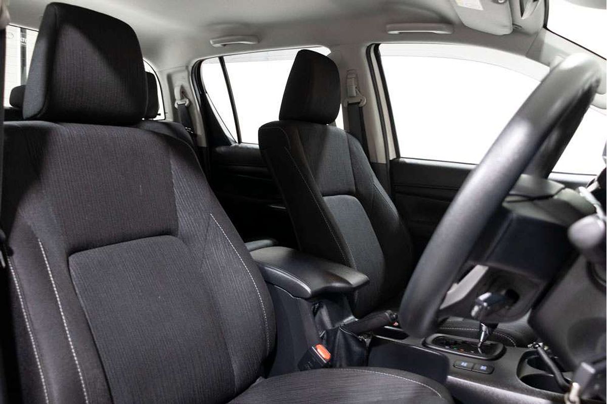 2020 Toyota Hilux SR GUN126R 4X4