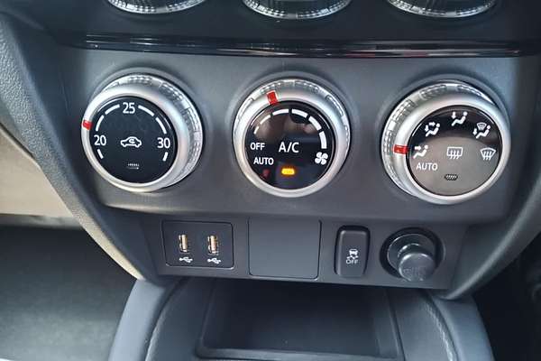 2025 Mitsubishi ASX MR XD