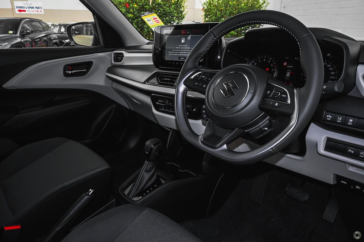 2025 Suzuki Swift Hybrid Plus UZ