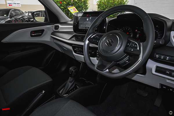 2025 Suzuki Swift Hybrid Plus UZ