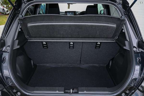 2025 Suzuki Swift Hybrid Plus UZ