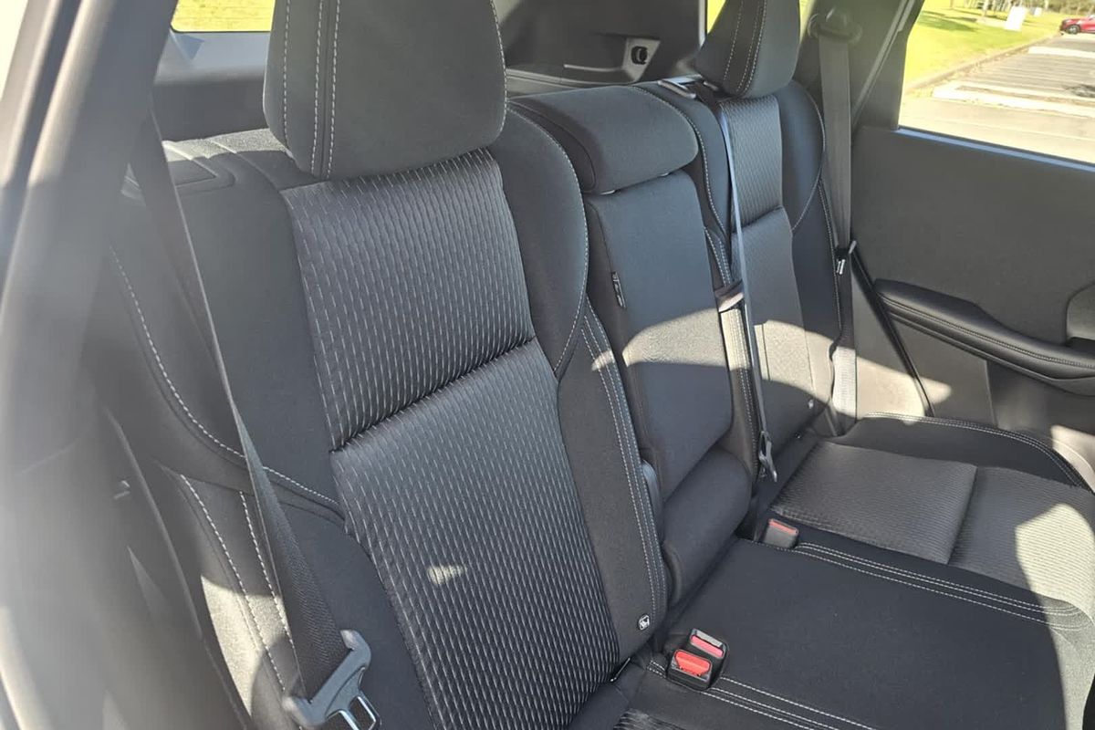 2024 Mitsubishi Outlander ES ZM