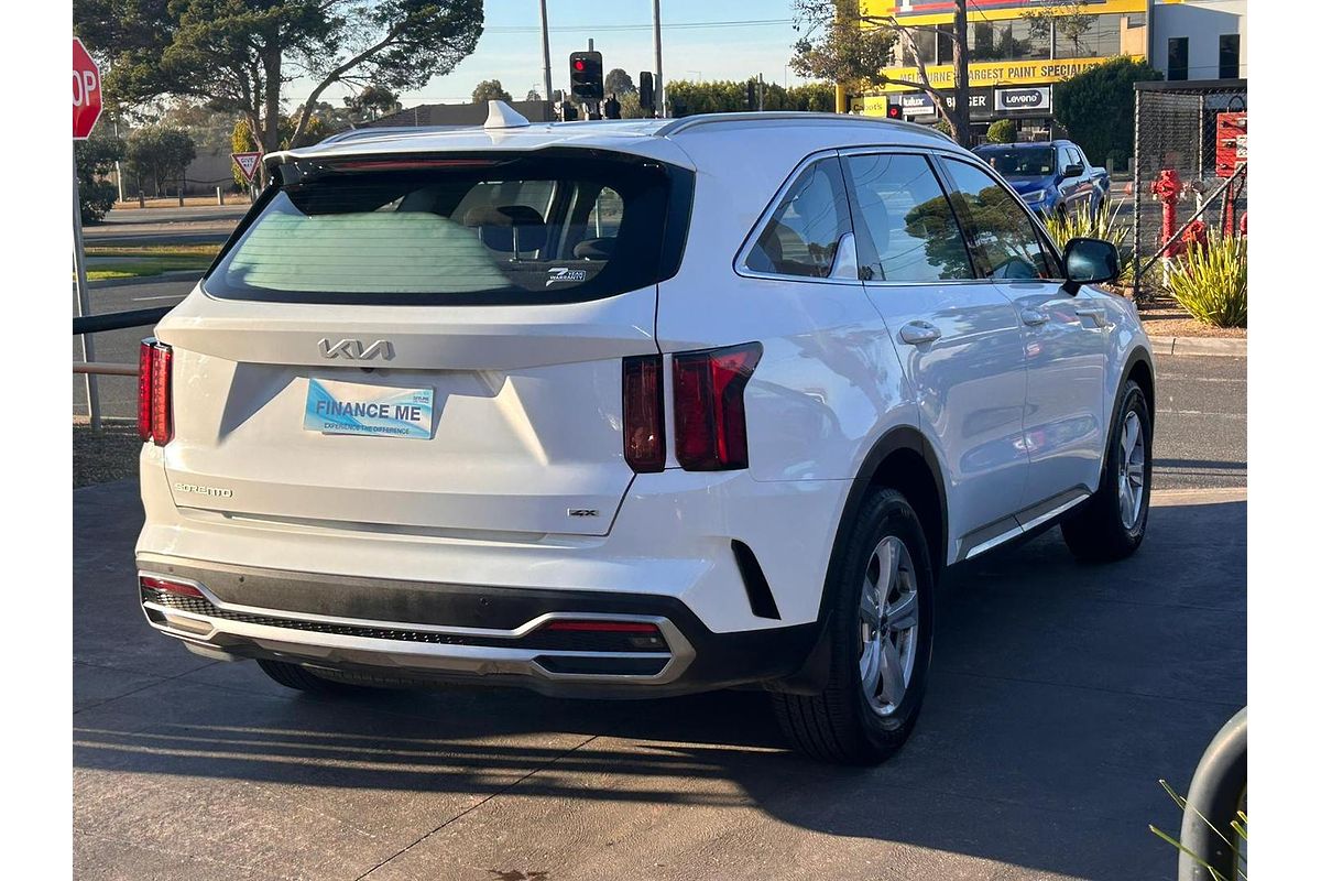 2023 Kia Sorento S MQ4