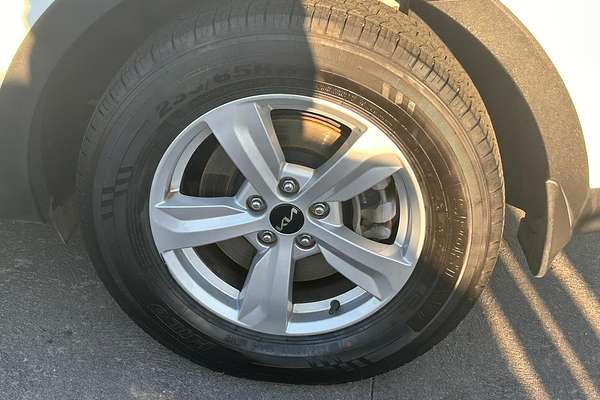 2023 Kia Sorento S MQ4