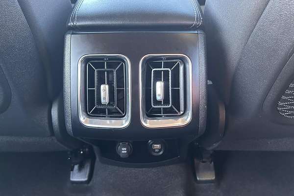 2023 Kia Sorento S MQ4