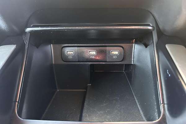 2023 Kia Sorento S MQ4