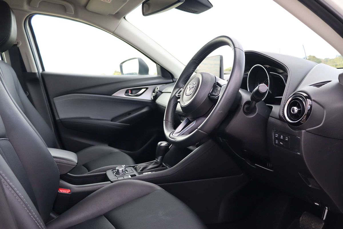2023 Mazda CX-3 sTouring DK