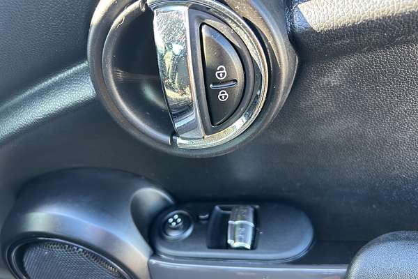 2016 MINI HATCH 1.5P COOPER 6 Speed Automatic