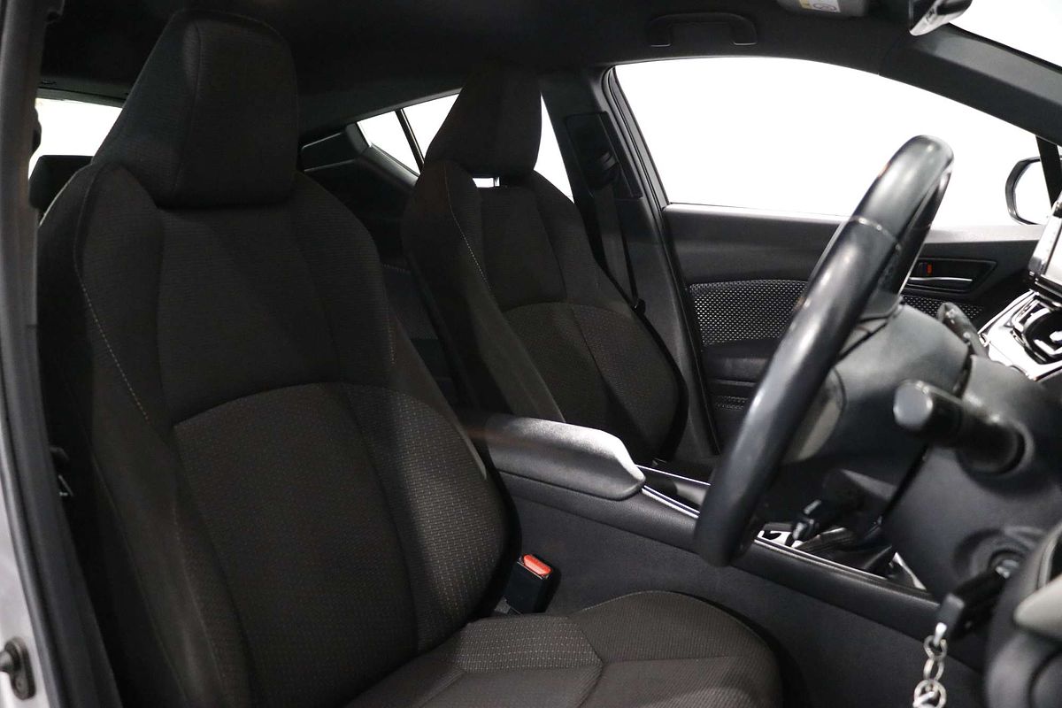 2017 Toyota C-HR NGX10R