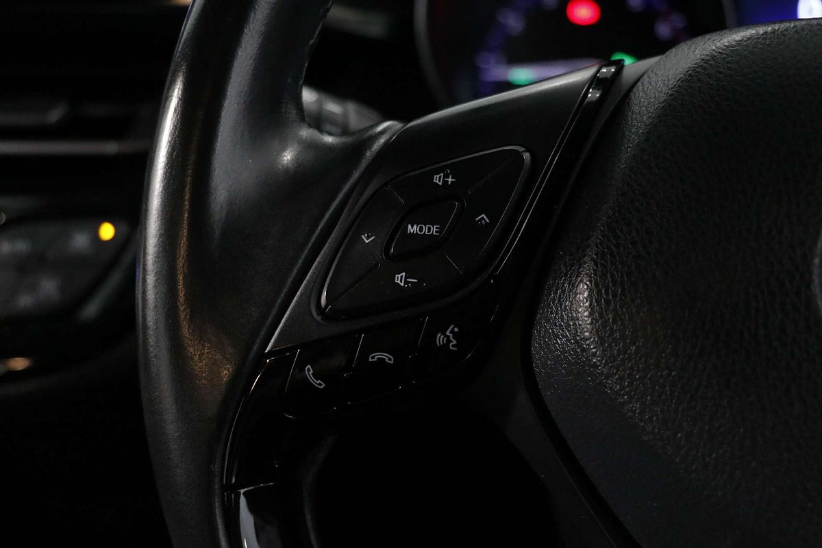 2017 Toyota C-HR NGX10R