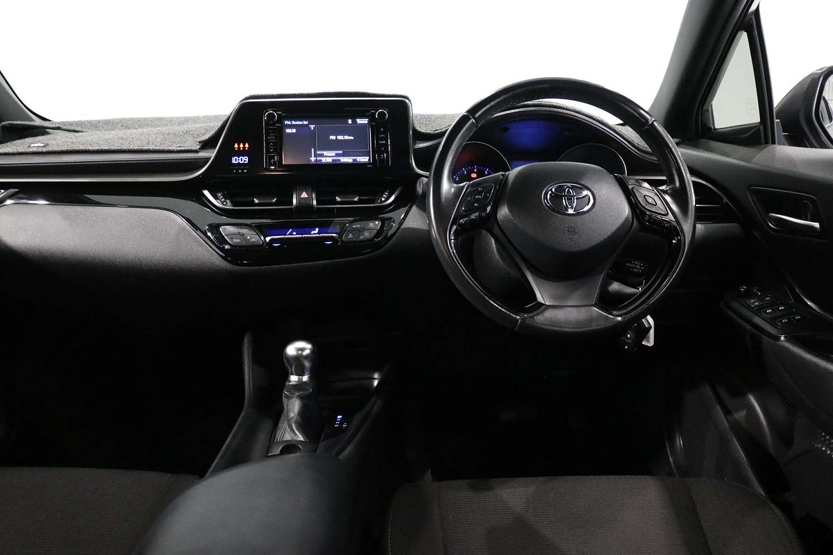 2017 Toyota C-HR NGX10R