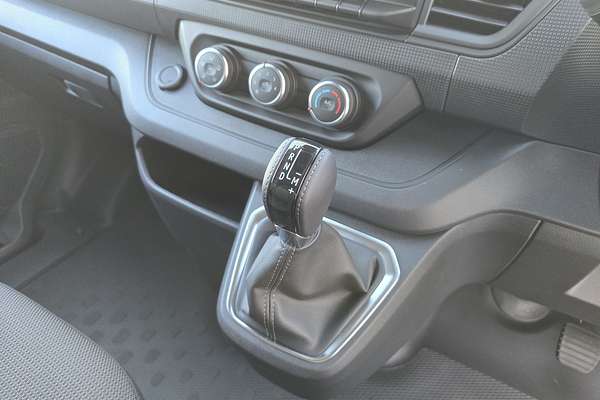 2024 Renault Trafic Pro X82 SWB