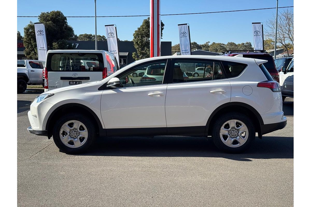 2018 Toyota RAV4 GX ZSA42R