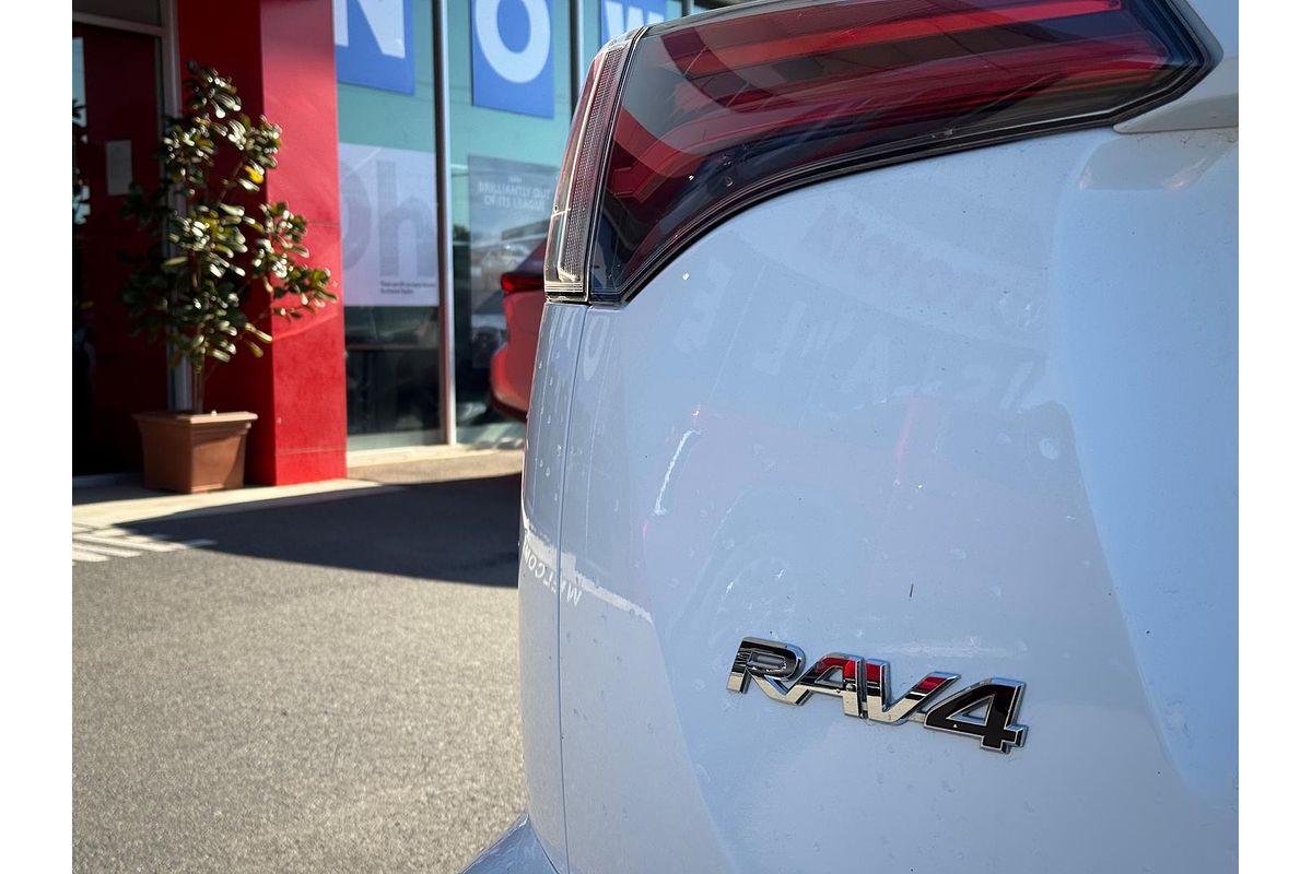2018 Toyota RAV4 GX ZSA42R