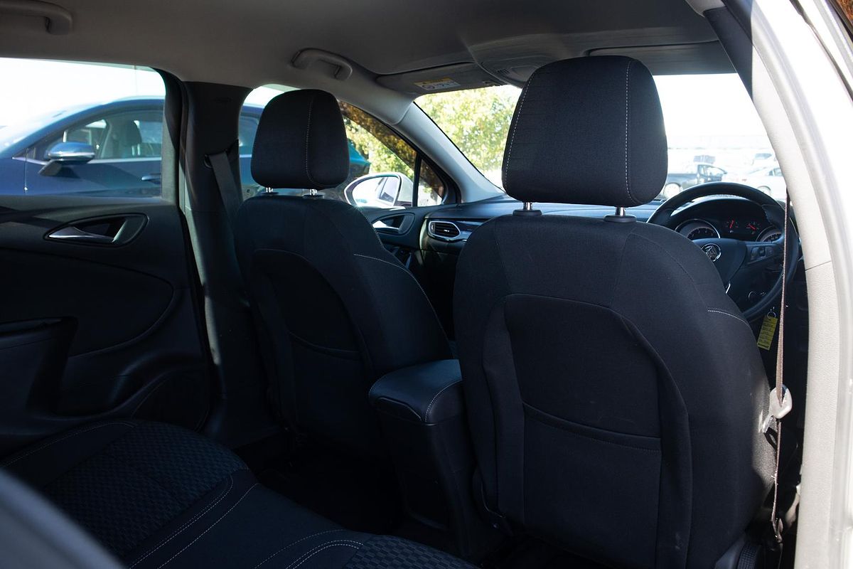 2018 Holden Astra R BK