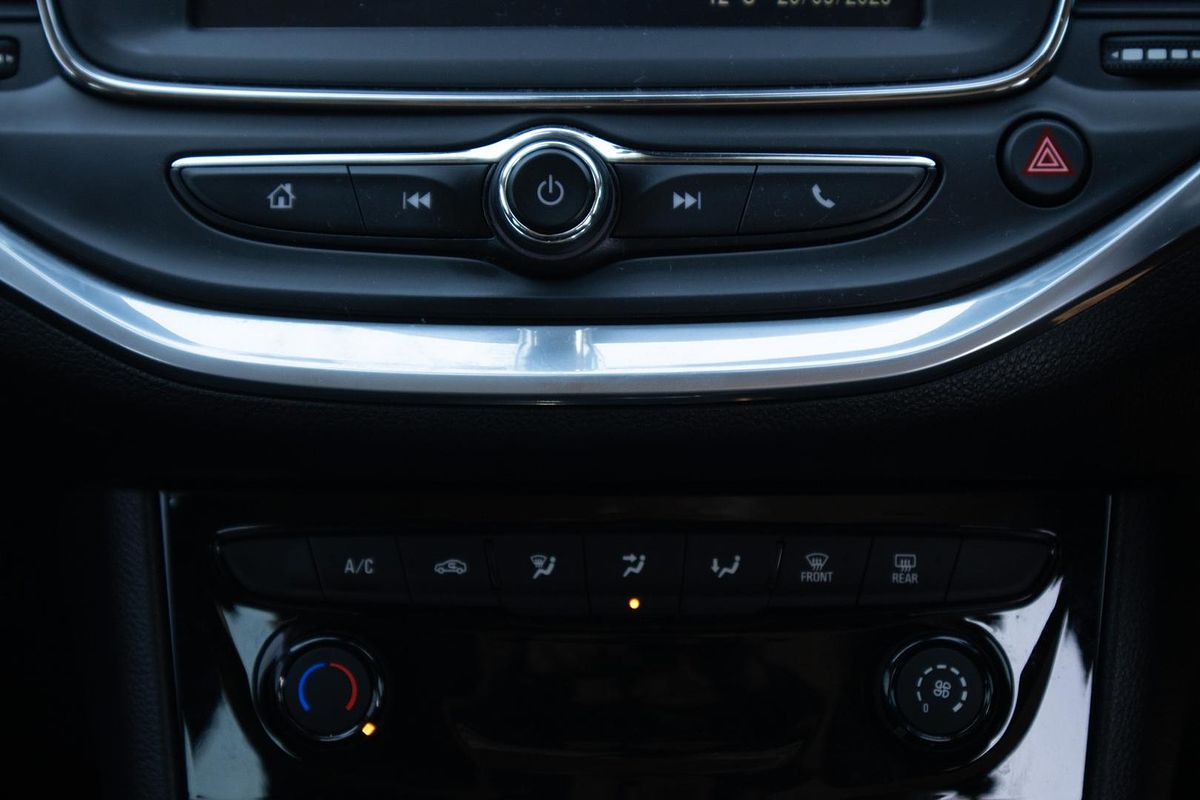 2018 Holden Astra R BK