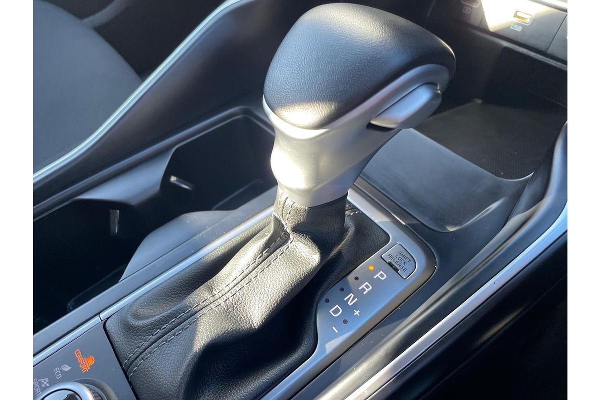 2023 Kia Sorento S MQ4
