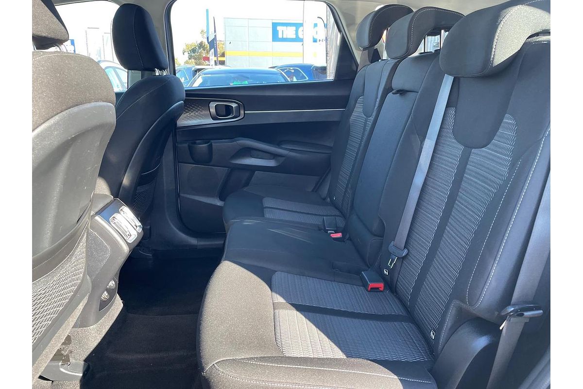 2023 Kia Sorento S MQ4