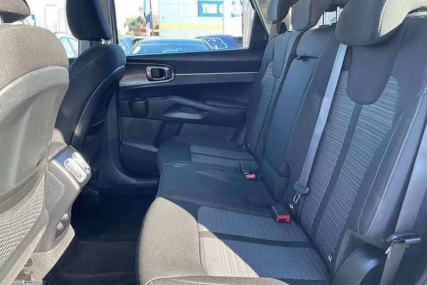 2023 Kia Sorento S MQ4