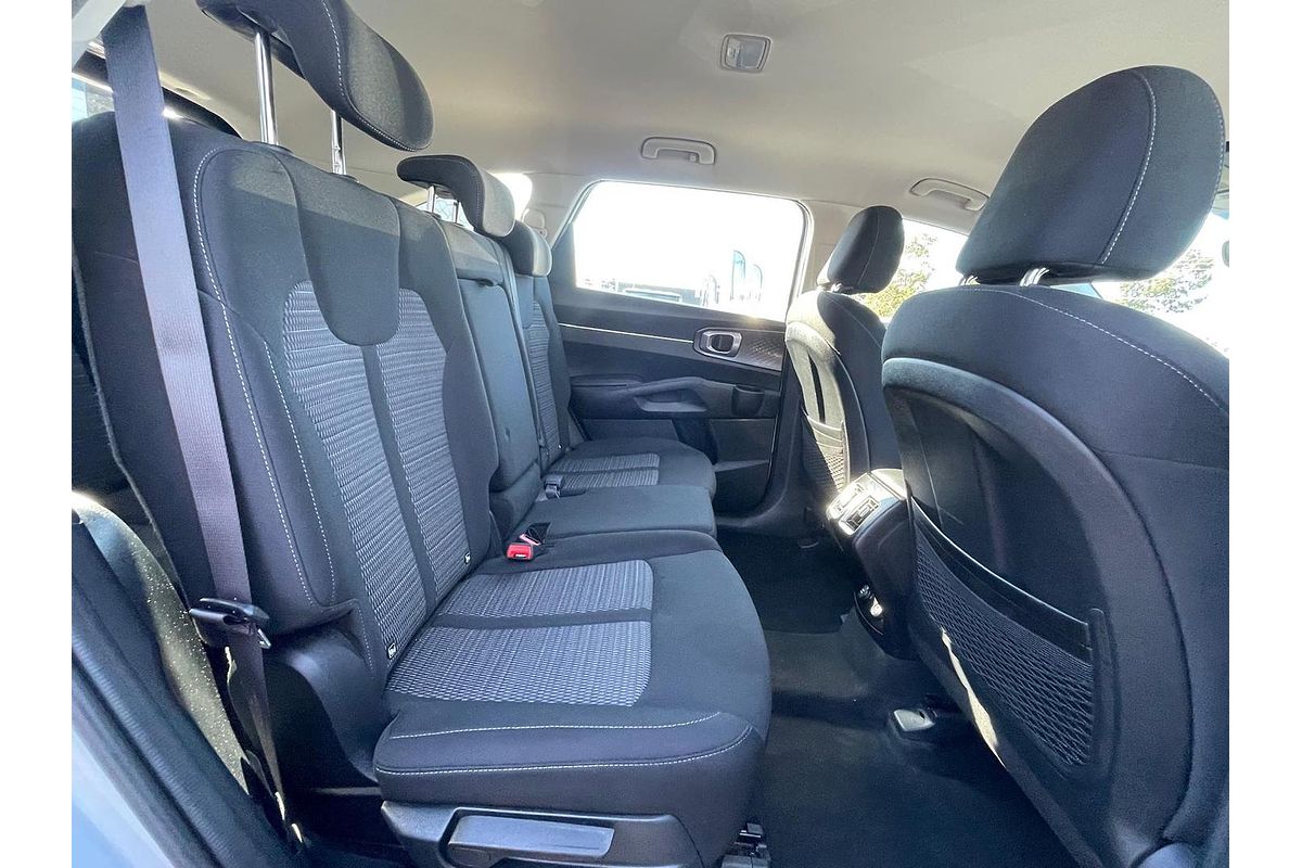 2023 Kia Sorento S MQ4