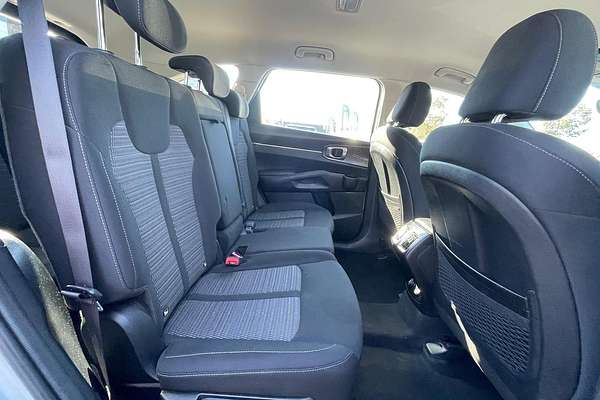2023 Kia Sorento S MQ4