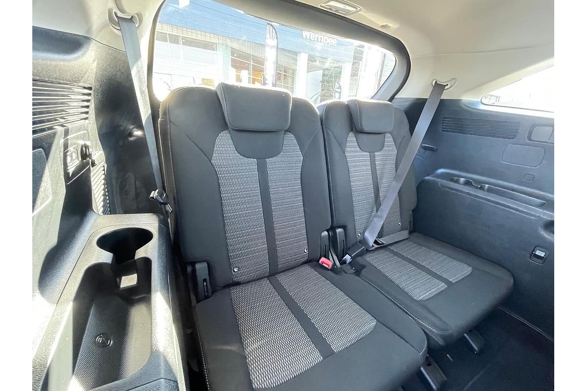2023 Kia Sorento S MQ4