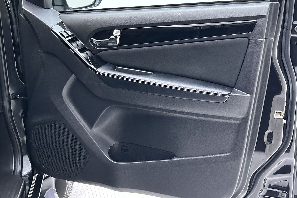 2021 Isuzu MU-X LS-U