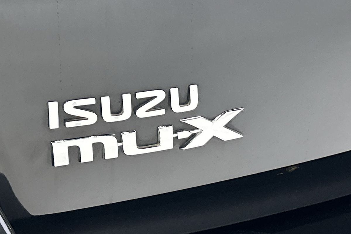 2021 Isuzu MU-X LS-U